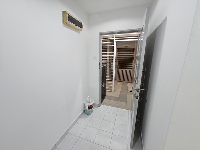 Pangsapuri untuk Disewa di 162 Residency - Jordan Tan - Entrance - PropertyGuru.com.my