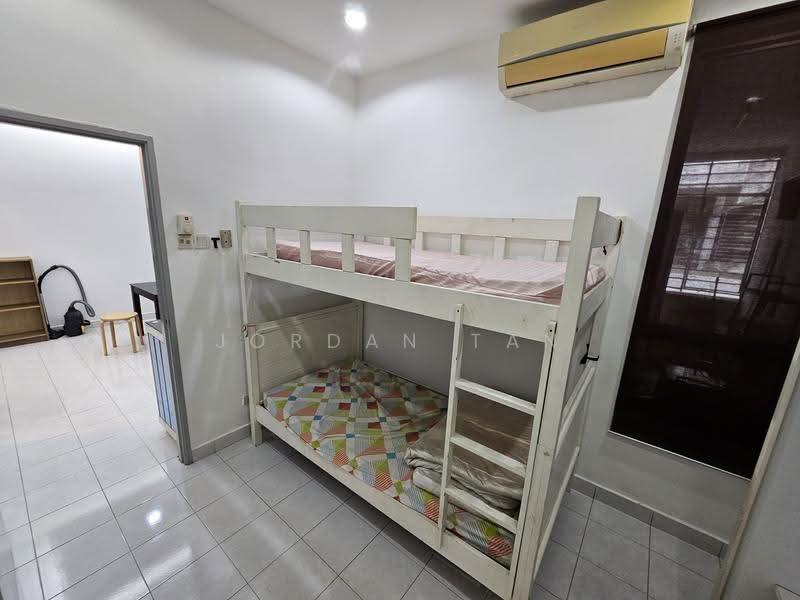 Pangsapuri untuk Disewa di 162 Residency - Jordan Tan - Bedroom - PropertyGuru.com.my