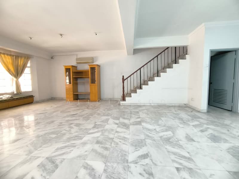 2-storey Terraced House for Rent in Bukit Rahman Putra (Sungai Buloh) - Alicia Soo - Living Room - PropertyGuru.com.my