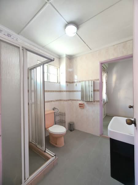 2-storey Terraced House for Rent in Bukit Rahman Putra (Sungai Buloh) - Alicia Soo - Bathroom - PropertyGuru.com.my