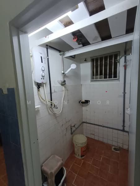 Apartment for Rent at Pinggiran Batu Caves - Meoon Khor - Bathroom - PropertyGuru.com.my