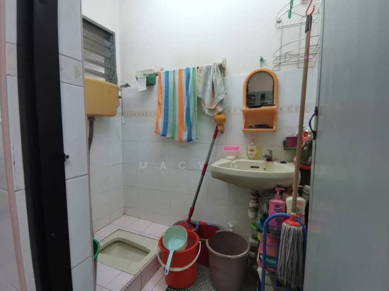 2-storey Terraced House for Sale in Taman Kasturi (Melaka City) - Macy G - Bathroom - PropertyGuru.com.my