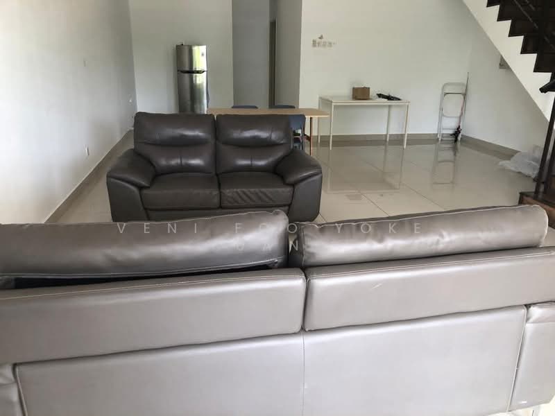 Rumah Teres 2 Tingkat untuk Disewa di Setia Alam (Selangor) - Veni Foo Yoke Fuang - Living Room - PropertyGuru.com.my