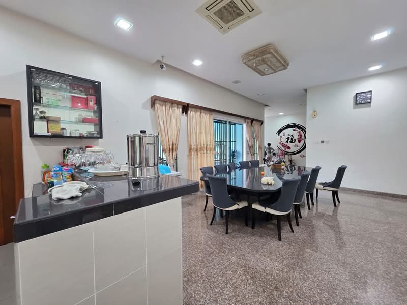 Bungalow for Sale in Rawang (Selangor) - Lucas Lim - Dining Room - PropertyGuru.com.my