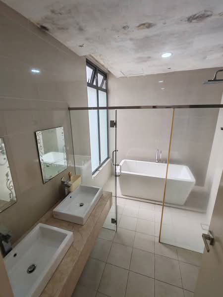 3-storey Terraced House for Rent in Cyberjaya (Selangor) - Mandy Lim - Bathroom - PropertyGuru.com.my