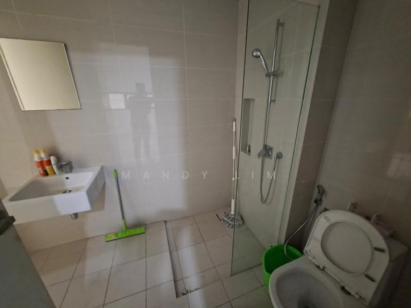 3-storey Terraced House for Rent in Cyberjaya (Selangor) - Mandy Lim - Bathroom - PropertyGuru.com.my