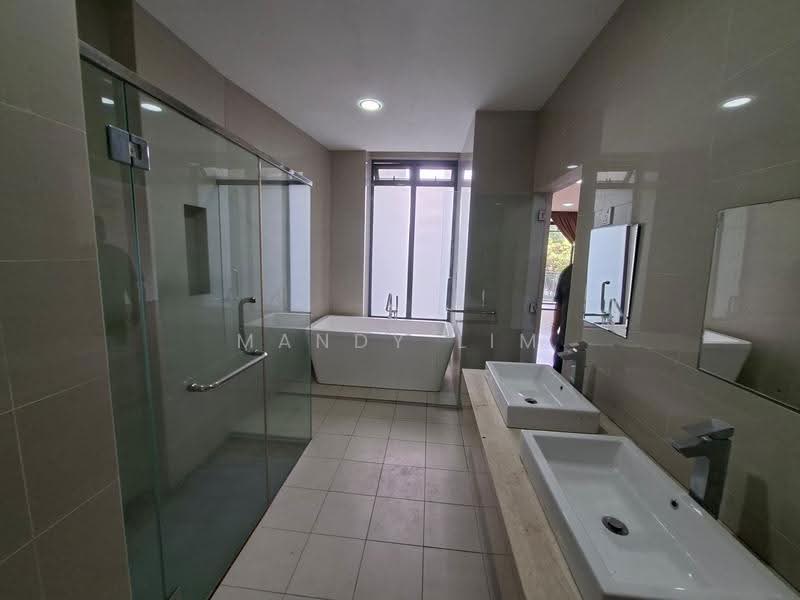 3-storey Terraced House for Rent in Cyberjaya (Selangor) - Mandy Lim - Bathroom - PropertyGuru.com.my