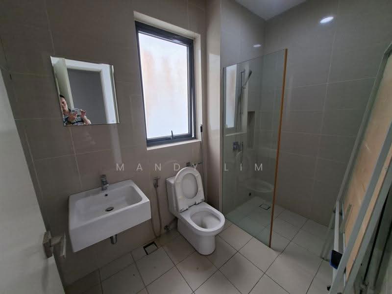 3-storey Terraced House for Rent in Cyberjaya (Selangor) - Mandy Lim - Bathroom - PropertyGuru.com.my