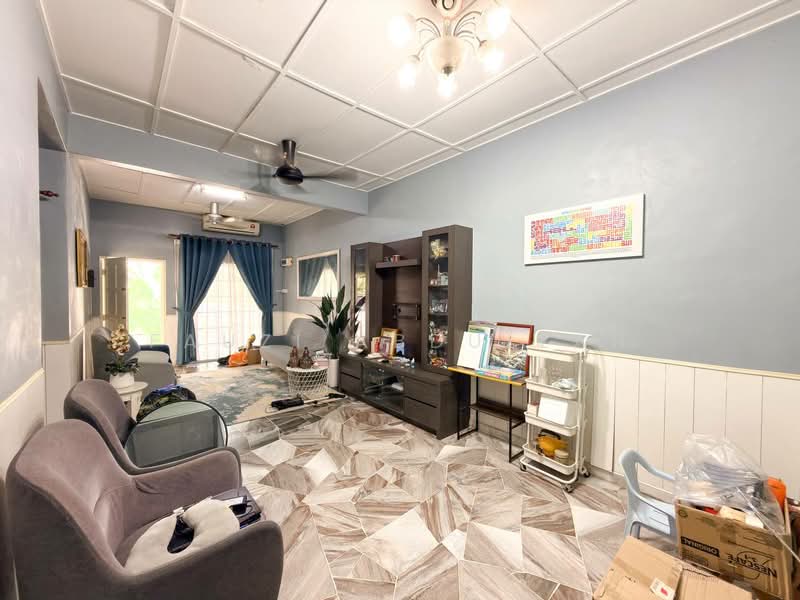 Rumah Teres 1 Tingkat untuk Dijual di Bandar Tun Hussein Onn (Cheras) - Fauzi Abdullah - Living Room - PropertyGuru.com.my