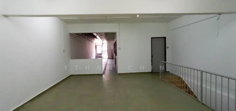 Shop for Sale in Taman Salak Selatan (Salak South) - Ethan Chin - Interior - PropertyGuru.com.my