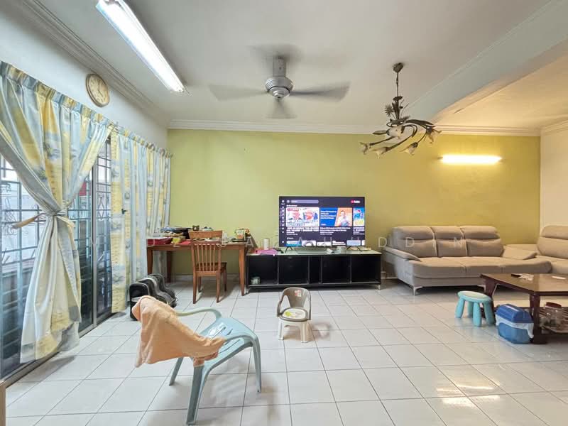 Rumah Teres 2 Tingkat untuk Dijual di Kota Damansara (Selangor) - Mudz Salahuddin - Living Room - PropertyGuru.com.my