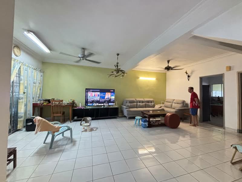 Rumah Teres 2 Tingkat untuk Dijual di Kota Damansara (Selangor) - Mudz Salahuddin - Living Room - PropertyGuru.com.my