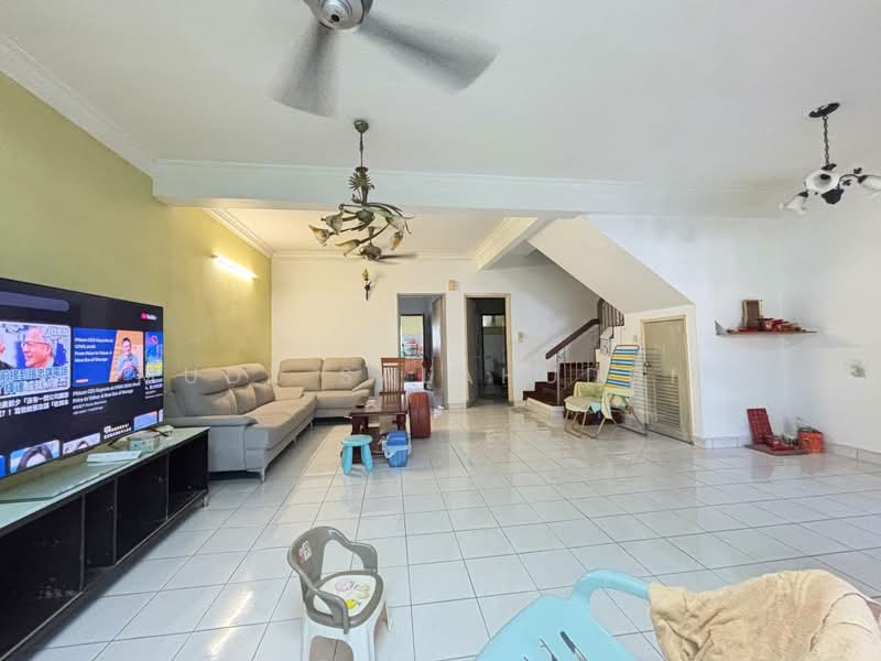 Rumah Teres 2 Tingkat untuk Dijual di Kota Damansara (Selangor) - Mudz Salahuddin - Living Room - PropertyGuru.com.my