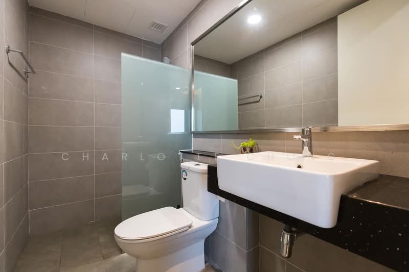 Servis Apartment untuk Dijual di The Park Sky Residence - Charlotte Chong - Bathroom - PropertyGuru.com.my