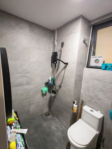 Service Residence for Sale at SUNSURIA FORUM SERVICED APARTMENT - Calvin Lim - Bathroom - PropertyGuru.com.my