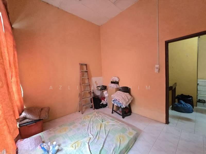 Rumah Teres 2 Tingkat untuk Dijual di Taman Orkid Desa (Cheras) - Azli Ibrahim - Bedroom - PropertyGuru.com.my