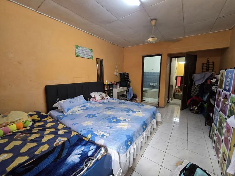 Rumah Teres 2 Tingkat untuk Dijual di Taman Orkid Desa (Cheras) - Azli Ibrahim - Bedroom - PropertyGuru.com.my