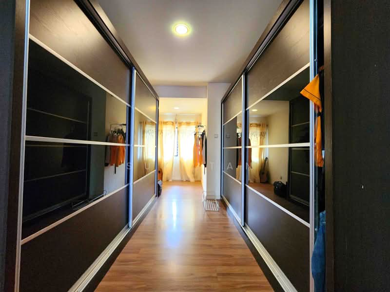 3-storey Terraced House for Sale in Sungai Besi (Kuala Lumpur) - Suki Tan - Corridor - PropertyGuru.com.my