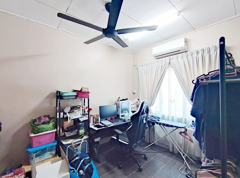 Townhouse for Sale in Cheras (Selangor) - Azli Ibrahim - Study - PropertyGuru.com.my