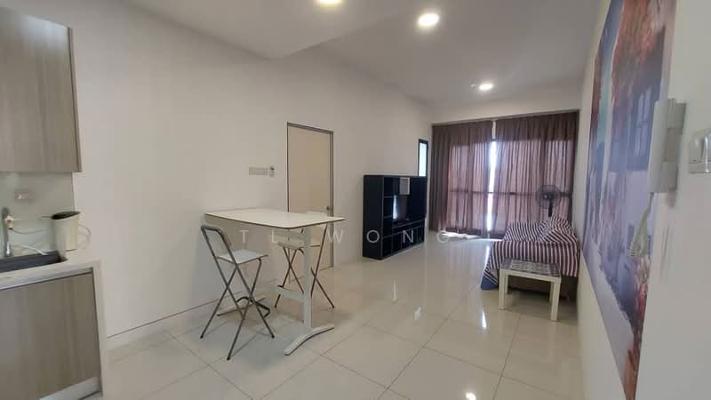 Servis Apartment untuk Dijual di Tropicana Gardens - TL Wong - Living Room - PropertyGuru.com.my