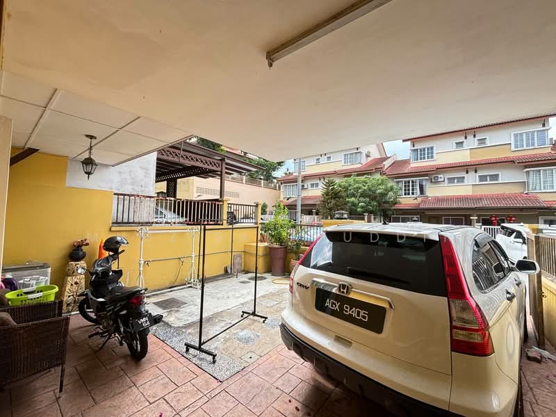 Rumah Teres 2.5 Tingkat untuk Dijual di Petaling Jaya (Selangor) - Mudz Salahuddin - Exterior - PropertyGuru.com.my