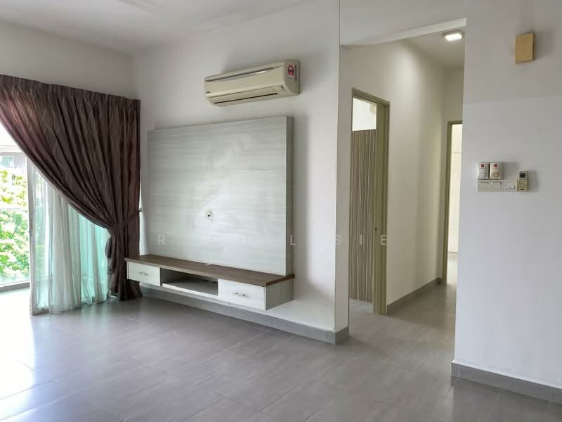 Condominium for Sale at Subang Parkhomes - Rachel Sie - Living Room - PropertyGuru.com.my