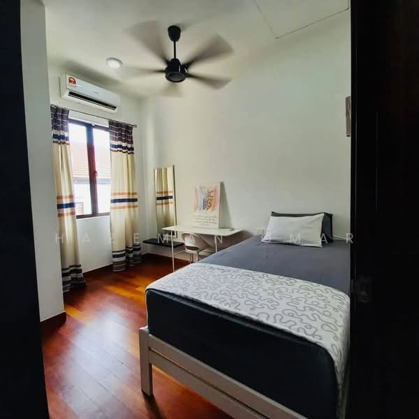2-storey Terraced House for Sale in Alam Impian (Shah Alam) - Hazeman Omar - Bedroom - PropertyGuru.com.my