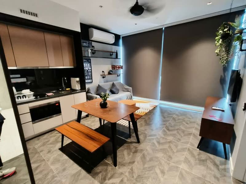 Servis Apartment untuk Disewa di Scarletz Suites @ KL City Centre - Sean Lo - Kitchen - PropertyGuru.com.my