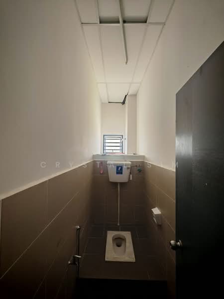 Kedai untuk Disewa di S2 Heights (Seremban 2) - Crystal Sim - Bathroom - PropertyGuru.com.my