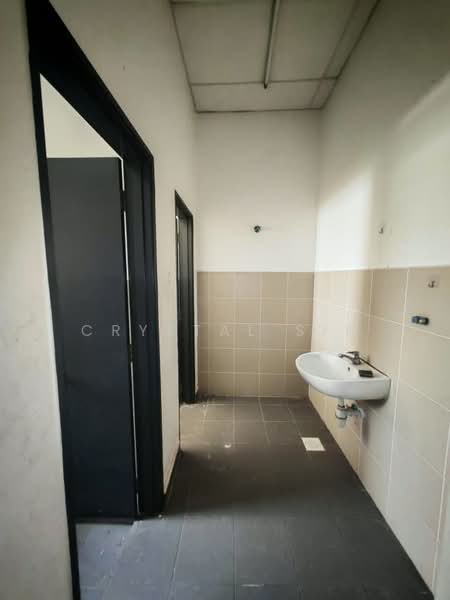 Kedai untuk Disewa di S2 Heights (Seremban 2) - Crystal Sim - Bathroom - PropertyGuru.com.my