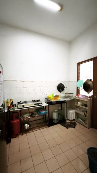 Rumah Teres 2 Tingkat untuk Dijual di Seremban 3 (Rasah) - Nurul Ain Mohd Razali - Kitchen - PropertyGuru.com.my
