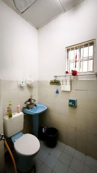 Rumah Teres 2 Tingkat untuk Dijual di Seremban 3 (Rasah) - Nurul Ain Mohd Razali - Bathroom - PropertyGuru.com.my