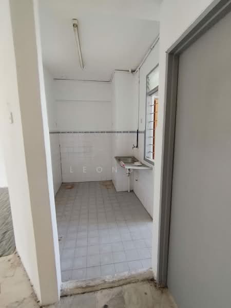 Flat for Sale at Taman Terubong Indah (Majestic Heights) - Leong . - Kitchen - PropertyGuru.com.my