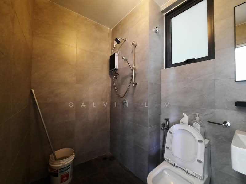 Service Residence for Sale at SUNSURIA FORUM SERVICED APARTMENT - Calvin Lim - Bathroom - PropertyGuru.com.my