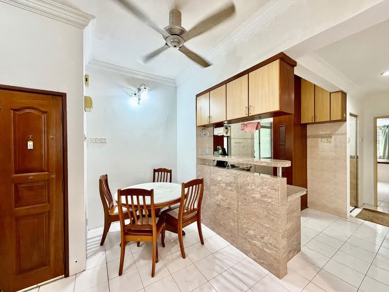 Pangsapuri untuk Disewa di Gambier Heights - Ben Liau - Dining Room - PropertyGuru.com.my
