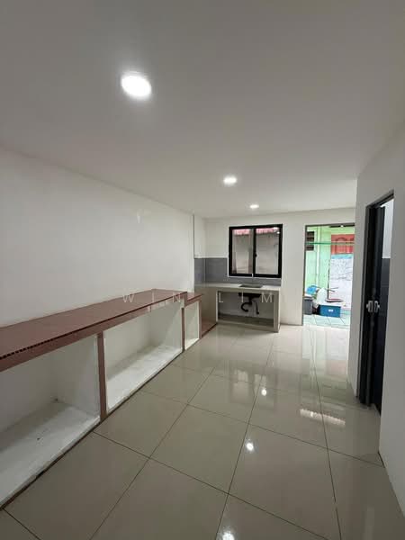 Rumah Teres 2 Tingkat untuk Dijual di Parit Raja (Johor) - Win Lim - Kitchen - PropertyGuru.com.my