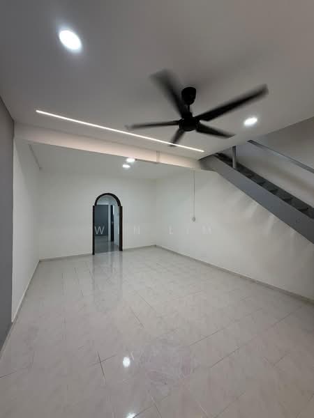 Rumah Teres 2 Tingkat untuk Dijual di Parit Raja (Johor) - Win Lim - Living Room - PropertyGuru.com.my