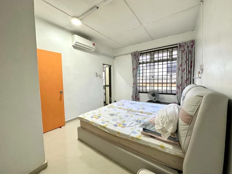 2-storey Terraced House for Sale in Taman Universiti (Skudai) - Ricky Woo - Bedroom - PropertyGuru.com.my