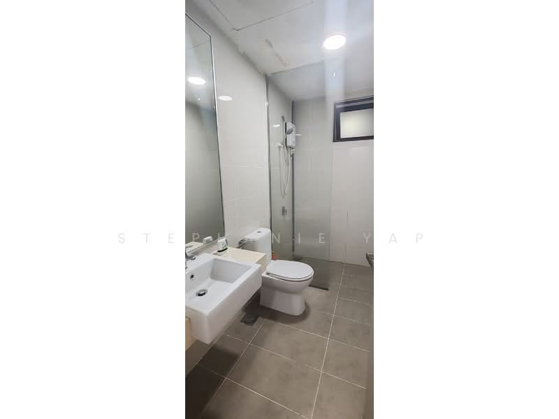 Servis Apartment untuk Disewa di Southkey Mosaic - Stephanie Yap - Bathroom - PropertyGuru.com.my