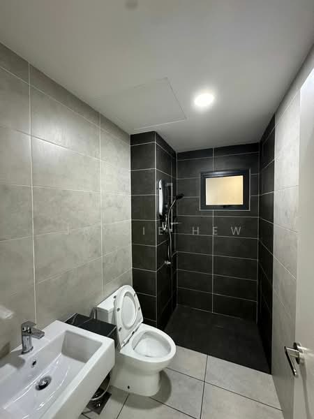 Servis Apartment untuk Dijual di M Oscar - Jaycie Hew - Bathroom - PropertyGuru.com.my