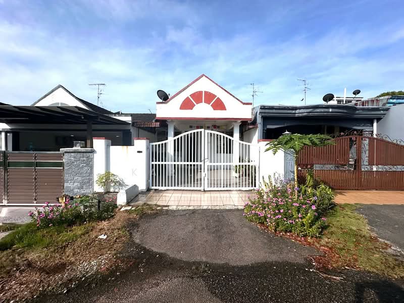 1-storey Terraced House for Sale in Taman Universiti (Skudai) - Karl Lim - Exterior - PropertyGuru.com.my