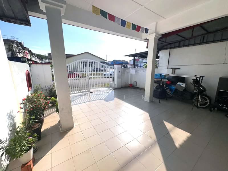 1-storey Terraced House for Sale in Taman Universiti (Skudai) - Karl Lim - Exterior - PropertyGuru.com.my