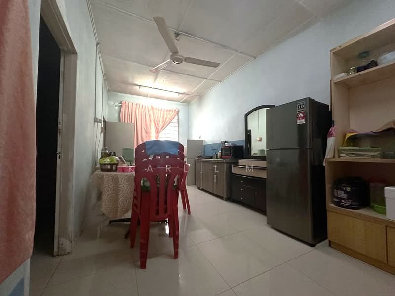 1-storey Terraced House for Sale in Taman Universiti (Skudai) - Karl Lim - Kitchen - PropertyGuru.com.my