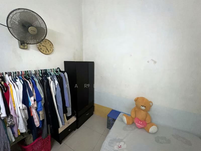 1-storey Terraced House for Sale in Taman Universiti (Skudai) - Karl Lim - Bedroom - PropertyGuru.com.my