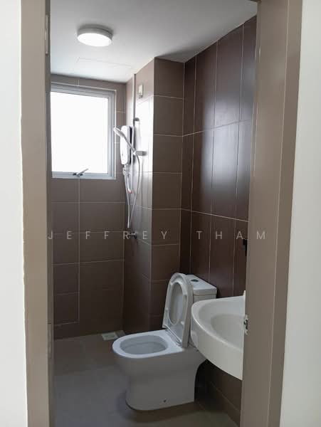 Kondominium untuk Dijual di Berlian Setapak Residency - Jeffrey Tham - Bathroom - PropertyGuru.com.my