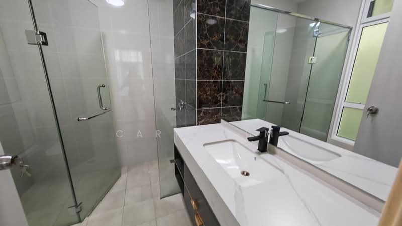 Kondominium untuk Dijual di Ferringhi Residence - Caryn Hum - Bathroom - PropertyGuru.com.my