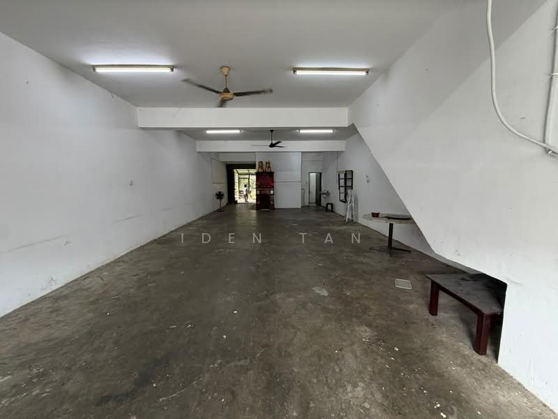 Shop / Office for Rent in Taman Tampoi Utama (Johor Bahru) - Iden Tan - Interior - PropertyGuru.com.my