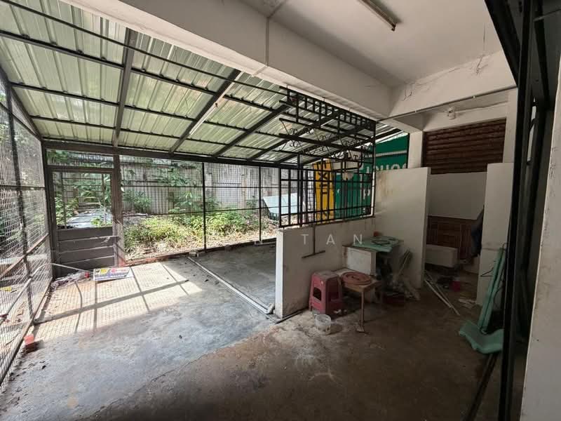 Shop / Office for Rent in Taman Tampoi Utama (Johor Bahru) - Iden Tan - Exterior - PropertyGuru.com.my