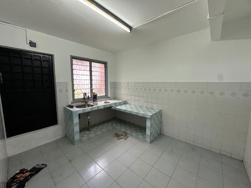 Rumah Teres 2 Tingkat untuk Dijual di Bandar Indahpura (Kulai) - Max Yee - Kitchen - PropertyGuru.com.my