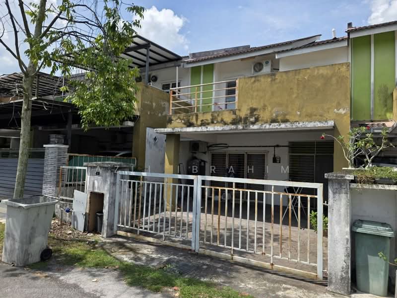 2-storey Terraced House for Sale in Bandar Baru Bangi (Selangor) - Azli Ibrahim - Exterior - PropertyGuru.com.my